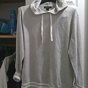 Lightweight hooded sweater